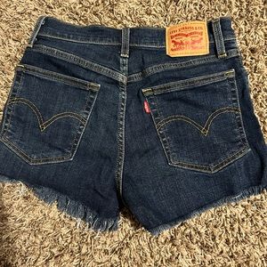 Dark wash high rise Levi’s shorts